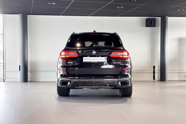 BMW X5 xDrive45e High Executive | M Sport | Glazen Panoramadak | Stoelverwarming | Head-Up Display | Trekhaak |