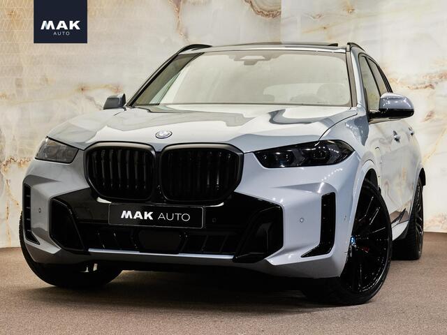 BMW X5 xDrive50e M Sport Pro , M Stoelen, Sky Lounge Pano, 4-wielbest., luchtv., CraftedClarity, B&W, massage, 22", tr.haak, softclose, privacy