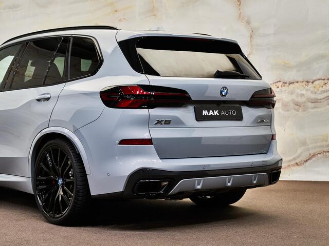BMW X5 xDrive50e M Sport Pro , M Stoelen, Sky Lounge Pano, 4-wielbest., luchtv., CraftedClarity, B&W, massage, 22", tr.haak, softclose, privacy