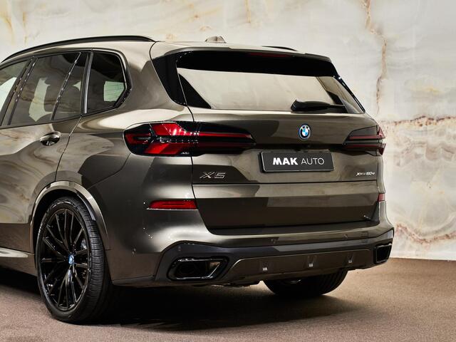 BMW X5 xDrive50e M Sport Pro , M Stoelen, Sky Lounge Pano, 4-wielbest., luchtv., CraftedClarity, B&W, massage, 22", tr.haak, softclose, privacy