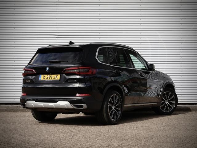BMW X5 xDrive45e xLine | SOH 96% | Panoramadak | Comfortstoel | HUD | Laser | ACC | Trekhaak |