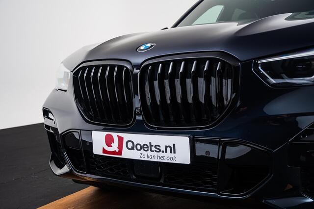 BMW X5 xDrive45e High Executive M Sport - Head-Up Display - Lederen Bekleding - Schuif-/Kanteldak - Active Cruise Control ( ACC ) - BMW Live Cockpit Professional - Comfort Access - 22" - Soft-Close - Adaptieve LED Koplampen - Integral Active Steering - Luchtvering - HiFi System Harman Kardon - Comfortstoelen - WiFi - Stoelverwarming voor & achter - Parking Assistant - Stoelventilatie - BMW Gesture Control - DAB+