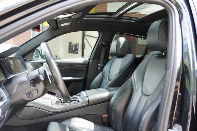 BMW X6 M50d High Executive / BTW / Dealer Ond / Laser / Pano / Trekhaak / Active Steering / Co Pilot /