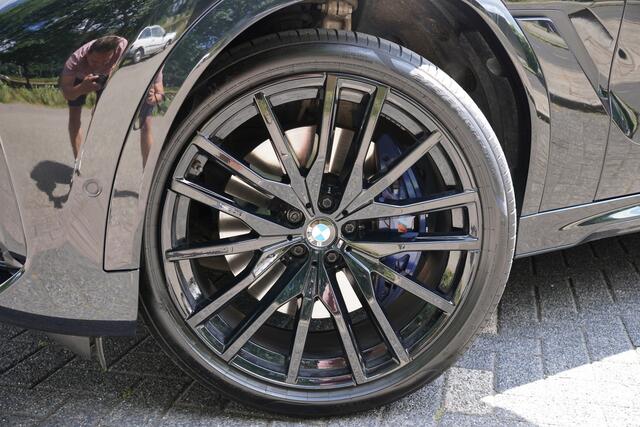 BMW X6 M50d High Executive / BTW / Dealer Ond / Laser / Pano / Trekhaak / Active Steering / Co Pilot /