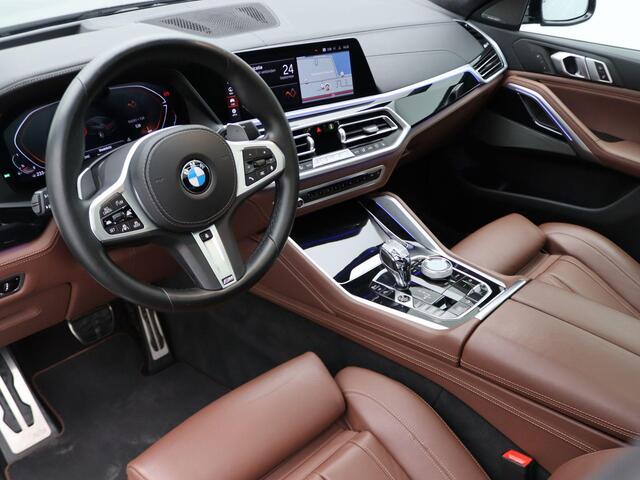 BMW X6 xDrive40i High Executive | M Sportpakket | Trekhaak | Glazen panoramadak Sky Lounge | Comfortstoelen | Head-Up Display | 22"