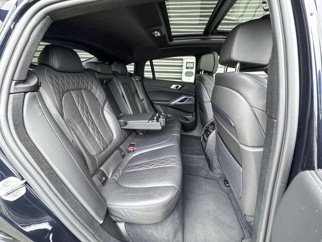 BMW X6 xDrive40i High Executive / M Sportpakket / Safety Pack / CoPilot Pack / Active Steering / Soft-Close-Automatic / Sky Lounge
