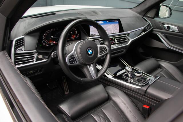BMW X7 xDrive40i M-Sport | ACC | 360 Cam | Comfort stoel Individual | Harman Kardon | Pano | Assisted Driving | Lane & Side Assist | Apple & Android Carplay | Softclose | 7-Persoons | Laser | NL AUTO | Skylounge | Glaspook | Elektrische 3500KG Trekhaak | 340PK |