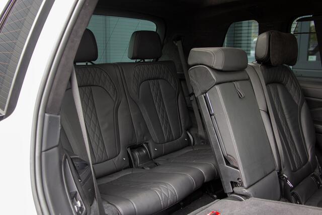 BMW X7 xDrive40i M-Sport | ACC | 360 Cam | Comfort stoel Individual | Harman Kardon | Pano | Assisted Driving | Lane & Side Assist | Apple & Android Carplay | Softclose | 7-Persoons | Laser | NL AUTO | Skylounge | Glaspook | Elektrische 3500KG Trekhaak | 340PK |