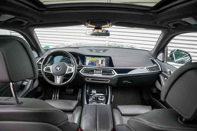 BMW X7 M50d High Executive Panodak Bowers Wilkins Memory 7-Persoons Stoelventilatie ACC Trekhaak