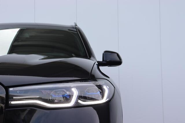 BMW X7 xDrive40i High Executive High Executive M-Sportpakket / Bowers & Wilkins / Copilot Pack / Skylounge Panoramadak / Trekhaak / 22''