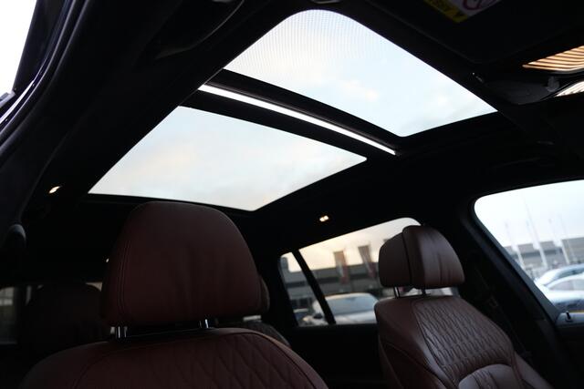 BMW X7 M60i xDrive 531pk Panoramadak/Stoelverwarming/360Camera