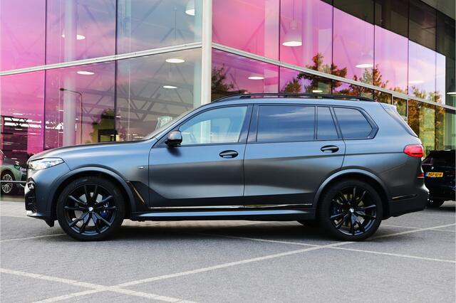 BMW X7 M50i 6p. High Executive Automaat / Panoramadak Sky Lounge / Massagefunctie / Laserlight / Parking Assistant Plus / Soft Close / Stoelventilatie / Active Steering