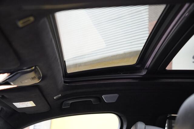 BMW X7 xDrive40i High Executive M Sport / BTW / Bowers / Skylounge / Trekhaak / 7 Persoon / Dealer Auto / Co Pilot / Alcantara / Leer Dash /