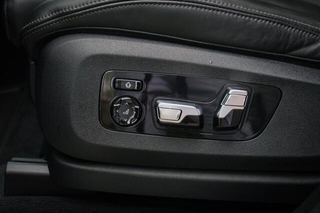 BMW X7 xDrive40i High Executive | 7 ZITS | SKYLOUNGE | ADAPTIVE | LASERLIGHTS | NAPA LEER | TREKHAAK | STOEL & STUURVERWARMING | PRIVACY GLAS | HEAD UP | 360 CAMERA | HARMON & KARDON | SUEDE HEMEL | COMFORT STOELEN | CRYSTAL | SOFTCLOSE |