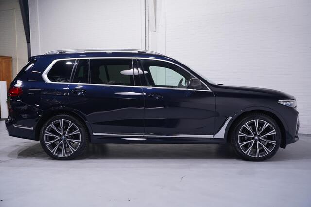 BMW X7 xDrive40i M Sport NAP M Stoelen Carbon spiegels Leder dashbord Massage Standverwarming Bowers & Wilkins Night Vision Rijklaar Trekhaak Panodak