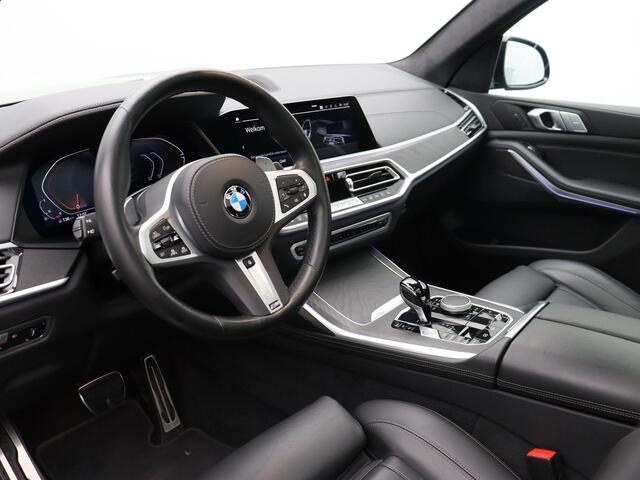 BMW X7 xDrive40i High Executive | M Sportpakket | BMW Personal CoPilot Pack | Trekhaak | Soft Close | Panorama-Glasdak Sky Lounge | Driving Assistant Professional | Head Up Display | HiFi | 22''