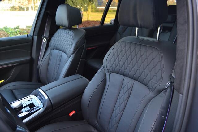 BMW X7 XDRIVE40D M-Sport Pro / Vol