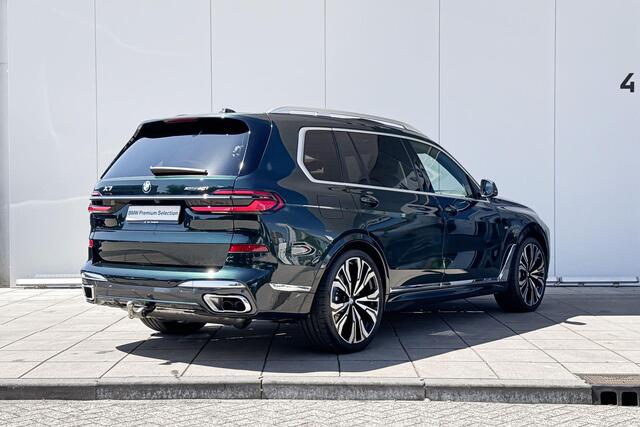 BMW X7 xDrive40i M-Sport / 23 inch / Trekhaak / Driving Assistant Prof / Stoelverwarming op alle stoelen / Zonneschermen / Parking Assistant Prof / 7 zitplaatsen
