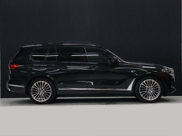 BMW X7 xDrive40i High Executive [SCHUIFKANTELDAK, 7-PERSOONS, BMW LASERLICHT, HEAD-UP, APPLE CARPLAY, SOFTCLOSE, ANDROID, LUCHTVERING, MASSAGESTOELEN, MEMORY SEATS, STOELVERWARMING V+A, VOL LEDER, CAMERA, ELEKTRISCHE ACHTER