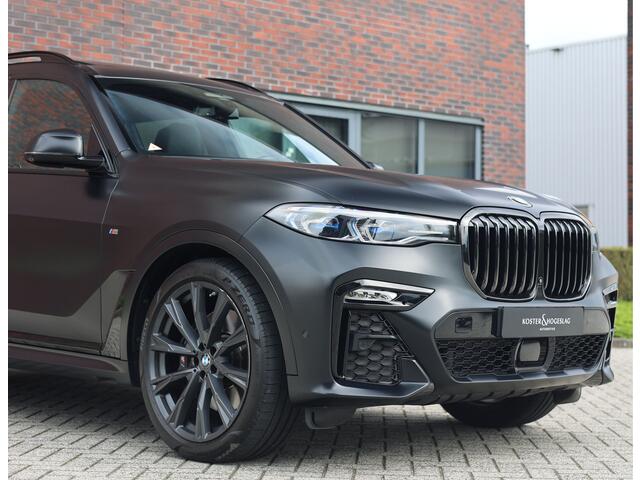 BMW X7 40i xDrive | HUD - Sky Lounge