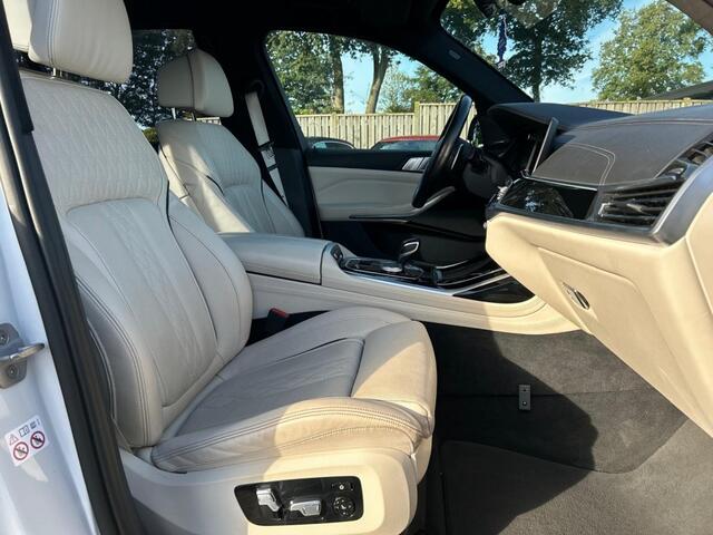 BMW X7 XDRIVE40I HIGH EX. M Sport 7P Laser, Pano, HUD