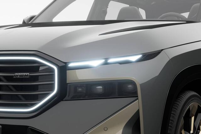 BMW XM PHEV 50e | 23" LM M Sterspaak (styling 923 M) BiColor Night Gold | Trekhaak met elektrisch wegklapbare kogel | Driving Assistant Professional | Bowers & WIlkins Diamond Surround Sound System
