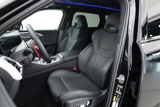 BMW XM PHEV 30 kWh | V8 | Driving Assistant Pro | Bowers & Wilkins | 23'' | Stoelventilatie | Soft close | HUD |