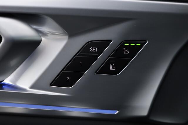 BMW XM PHEV 30 kWh | V8 | Driving Assistant Pro | Bowers & Wilkins | 23'' | Stoelventilatie | Soft close | HUD |