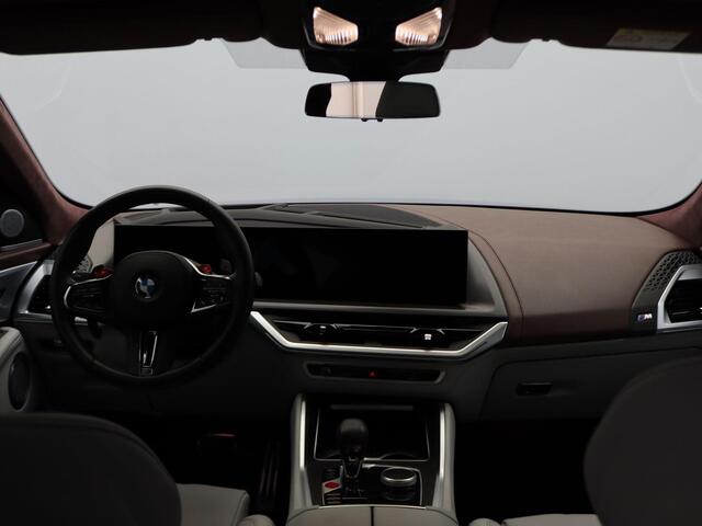 BMW XM PHEV 30 kWh BMW XM | High Executive | Driving Assistant Professional | Bowers & Wilkins | M Driver's Pack | Stoelventilatie | Soft-Close | Comfort Access | 23''LMV