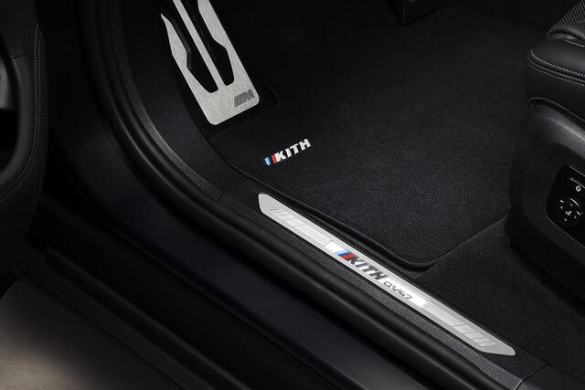 BMW XM By Kith | Individual Lak | Limited Edition | 1 van de 47 |