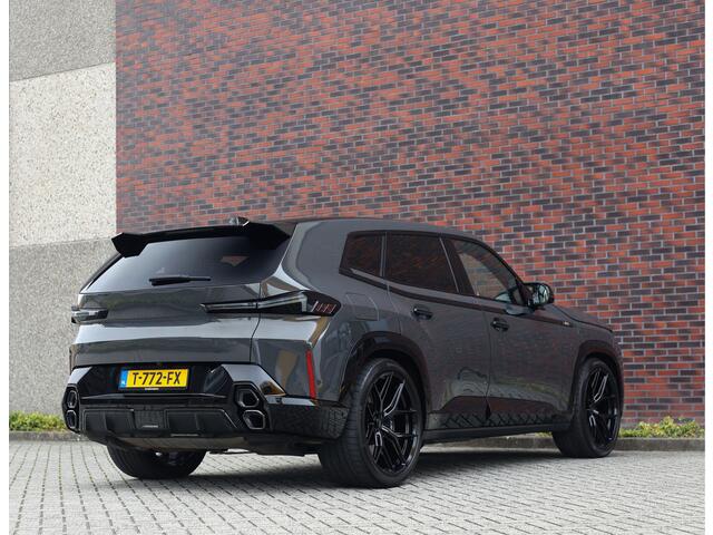 BMW XM PHEV 30 kWh | Drivers Pack - Trekhaak - 23" Vossen