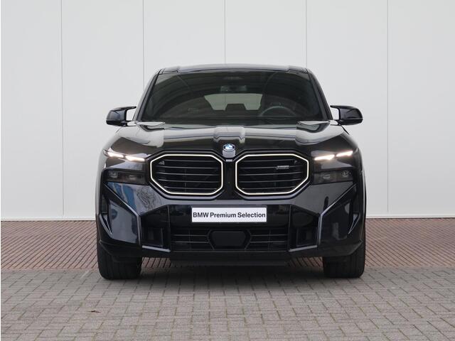 BMW XM PHEV 50e 30 kWh Comfort Access/ Soft-Close/ Elektrische Trekhaak/ Stoelventilatie/ Driving Assistant Professional/ Harman-Kardon/ Massage Stoelen/ 22 inch LM