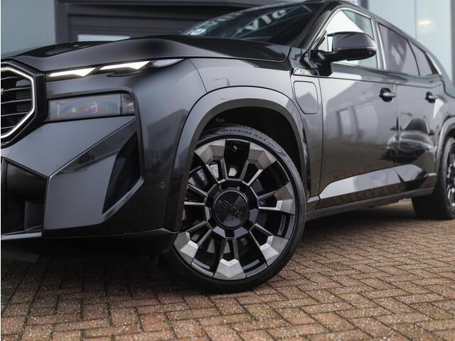 BMW XM PHEV 30 kWh | B&W | Achterasbesturing | 23" | Keyless