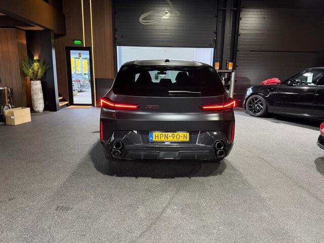 BMW XM PHEV Label Red 30 kWh