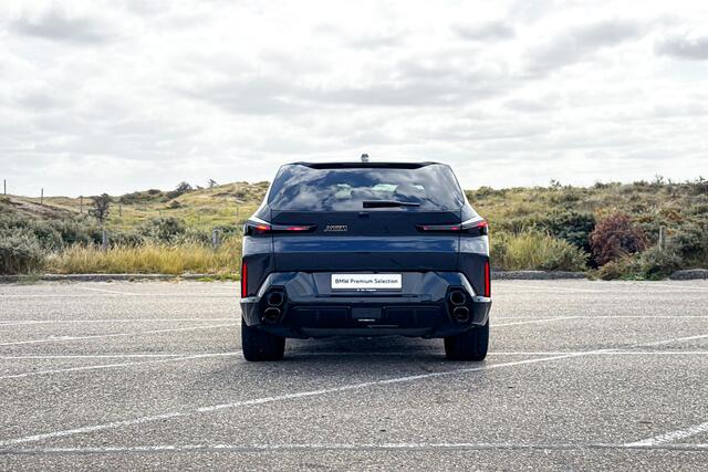 BMW XM PHEV 30 kWh | M Driver's Pack | Bowers & Wilkins | Iconic Glow | Soft-close | Trekhaak |