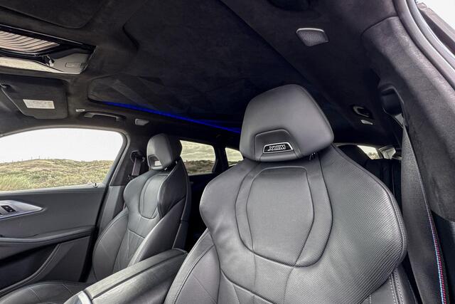 BMW XM PHEV 30 kWh | M Driver's Pack | Bowers & Wilkins | Iconic Glow | Soft-close | Trekhaak |