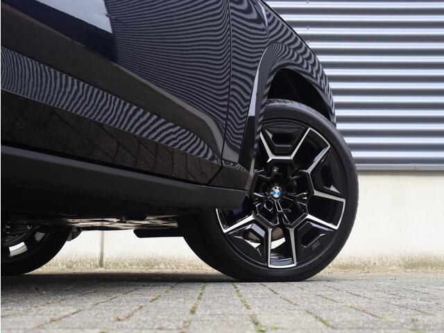 BMW XM PHEV 50e 30 kWh | Bowers & Wilkins | Driving Assistant Prof. | Trekhaak | 22'' LMV