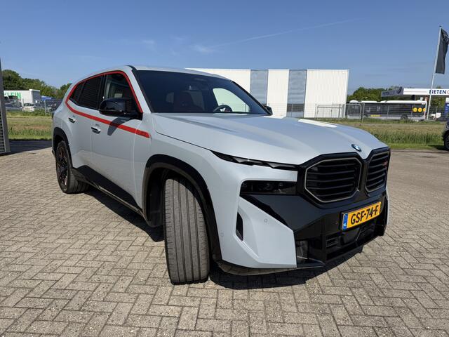 BMW XM PHEV Label Red 30 kWh 22 Inch Bang & Olufsen Sound M Driver's Package Stoelventilatie Stuurwielverwarming Stoelmassage Driving Assistant Professional