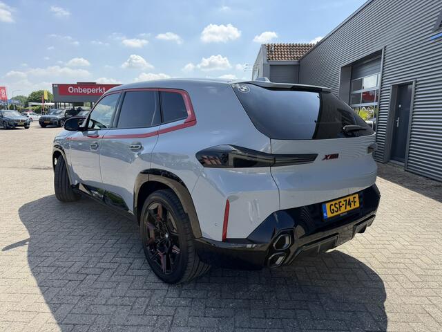 BMW XM PHEV Label Red 30 kWh 22 Inch Bang & Olufsen Sound M Driver's Package Stoelventilatie Stuurwielverwarming Stoelmassage Driving Assistant Professional