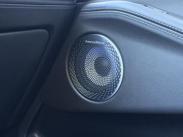 BMW XM PHEV 30 kWh Driving Assistant Professional B&W HUD Massage 360° Elek.Trekhaak Orig.NL BOMVOL!