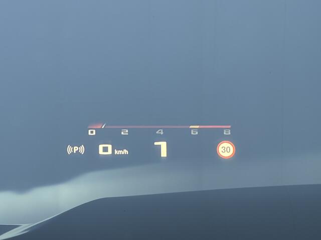 BMW XM PHEV 30 kWh Driving Assistant Professional B&W HUD Massage 360° Elek.Trekhaak Orig.NL BOMVOL!