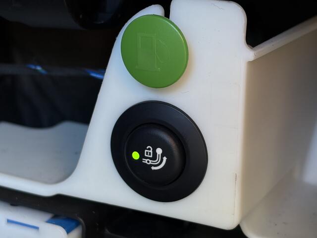 BMW XM PHEV 30 kWh Driving Assistant Professional B&W HUD Massage 360° Elek.Trekhaak Orig.NL BOMVOL!