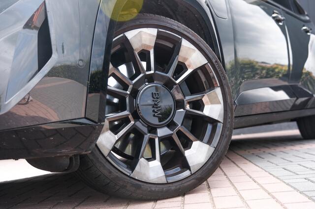 BMW XM 44t M PHEV 30 kWh V8 T 653pk High Exe | M Package | 1 eig | Org NL | Carbon | Bowers & Wilkins Diamond Sound | Individual Volleder +massage | 23" | SportDiff | SoftClose | Adap onderstel | Stoelventilatie |