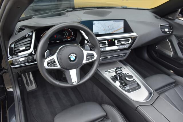 BMW Z4 Roadster sDrive20i * M Sportpakket * M Stoel * Harman Kardon * Head-up * Stoelverwarming * LED *