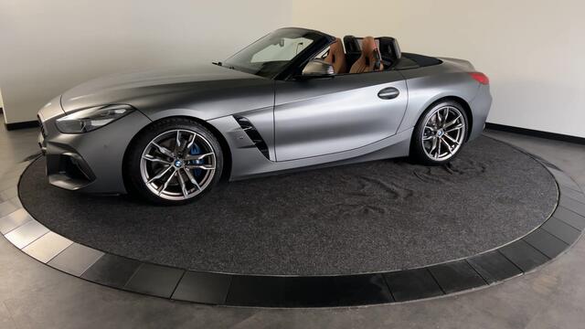 BMW Z4 Roadster M40i First Edition De Ultieme Adrenalinekick | Nieuwstaat BMW Z4 M40i Frozen Grey | 340 PK!