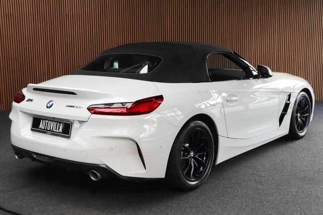 BMW Z4 Roadster sDrive30i High Exe M-pakket HUD Leer Camera PDC Stoelverwarming Stuurverwarming Memory seats LM velgen
