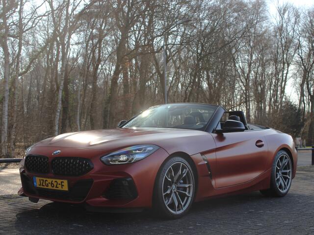 BMW Z4 Roadster M40i First Edition Frozen Orange