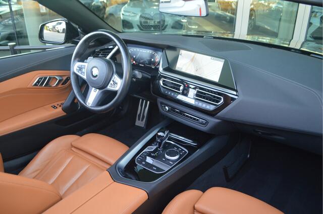 BMW Z4 Roadster M40i High Executive Automaat / M Sportstoelen / Achteruitrijcamera / M Adaptief onderstel / Comfort Access / Head-Up / Active Cruise Control