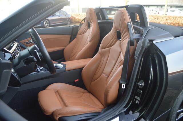 BMW Z4 Roadster M40i High Executive Automaat / M Sportstoelen / Achteruitrijcamera / M Adaptief onderstel / Comfort Access / Head-Up / Active Cruise Control