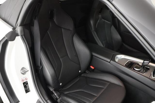 BMW Z4 Roadster sDrive20i 197pk High Executive Stoelverwarming Leder LED Navigatie